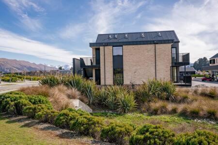 Alps Serenity Retreat - Wanaka Dış mekan fotoğraf