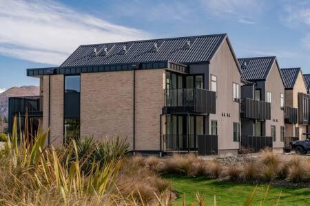 Alps Serenity Retreat - Wanaka Dış mekan fotoğraf